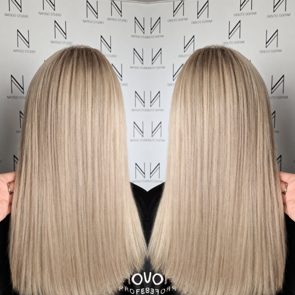Blond włosy po profesjonalnej koloryzacji – Natigo Studio Poznań